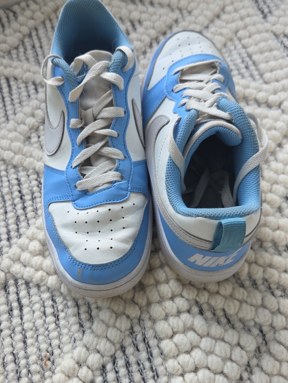 Nike Kids Sneakers in Sky Blue and White